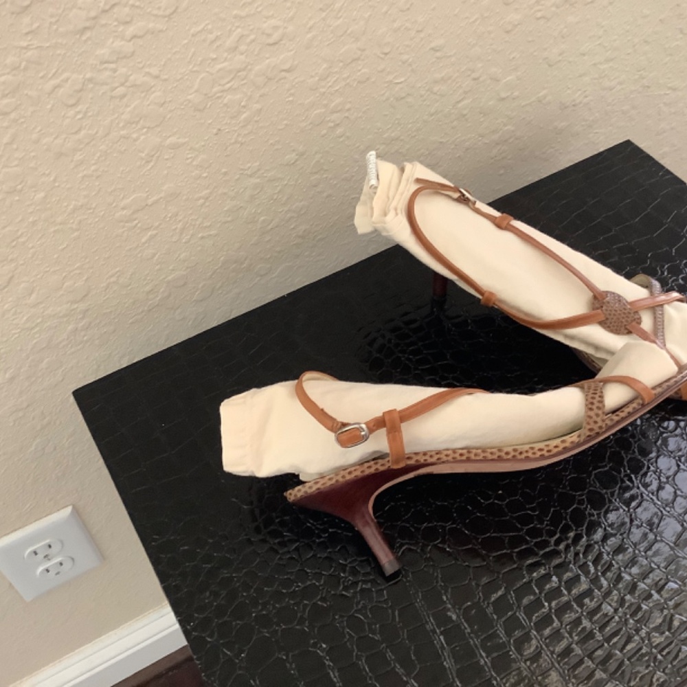 Sandals - Picture 2 of 4
